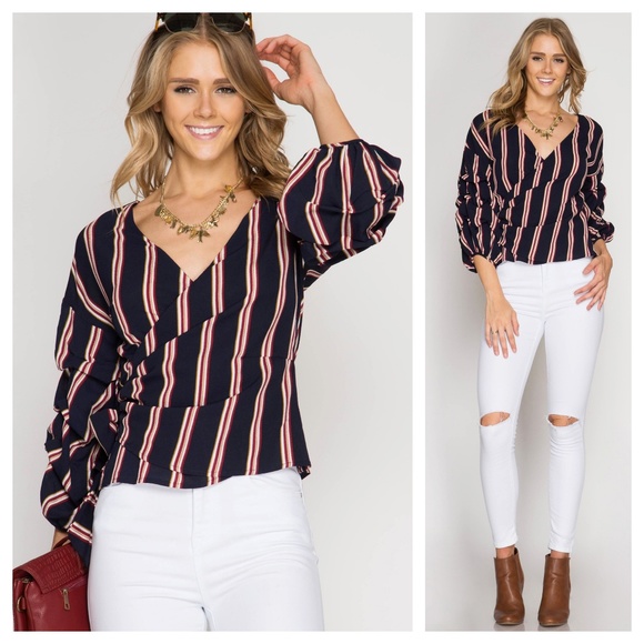 EVIEcarche Tops - 🦋MAKE AN OFFER!🦋Blue Red, White Stripe Top